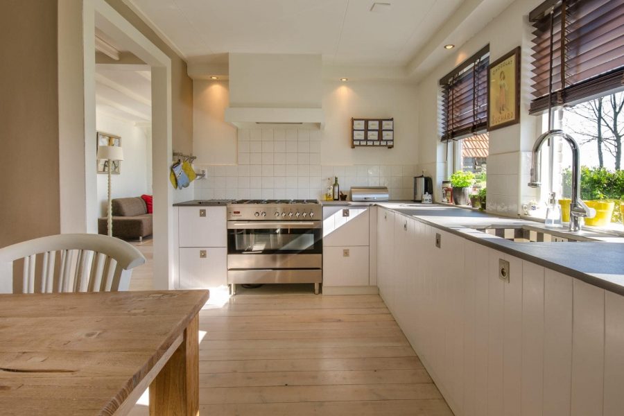 Как Да Поддържаме Нашия Дом Чист И Без Миризми