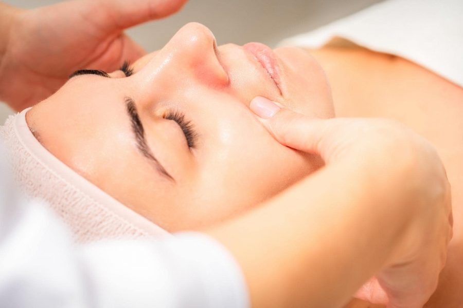 Всичко, Което Трябва Да Знаете За Лимфния Дренаж На Лицето