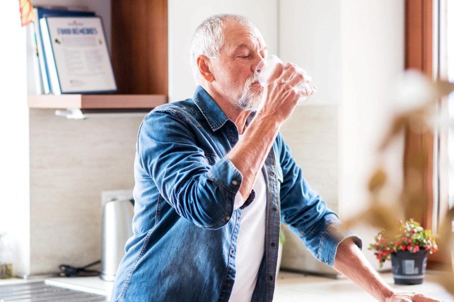 7 Ползи От Питейната Вода За Възрастните Хора