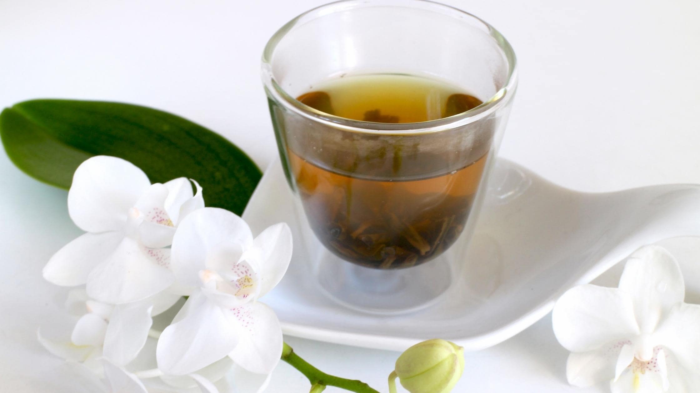 5 Органични Чая Които Са Едновременно Здравословни и Екологични
