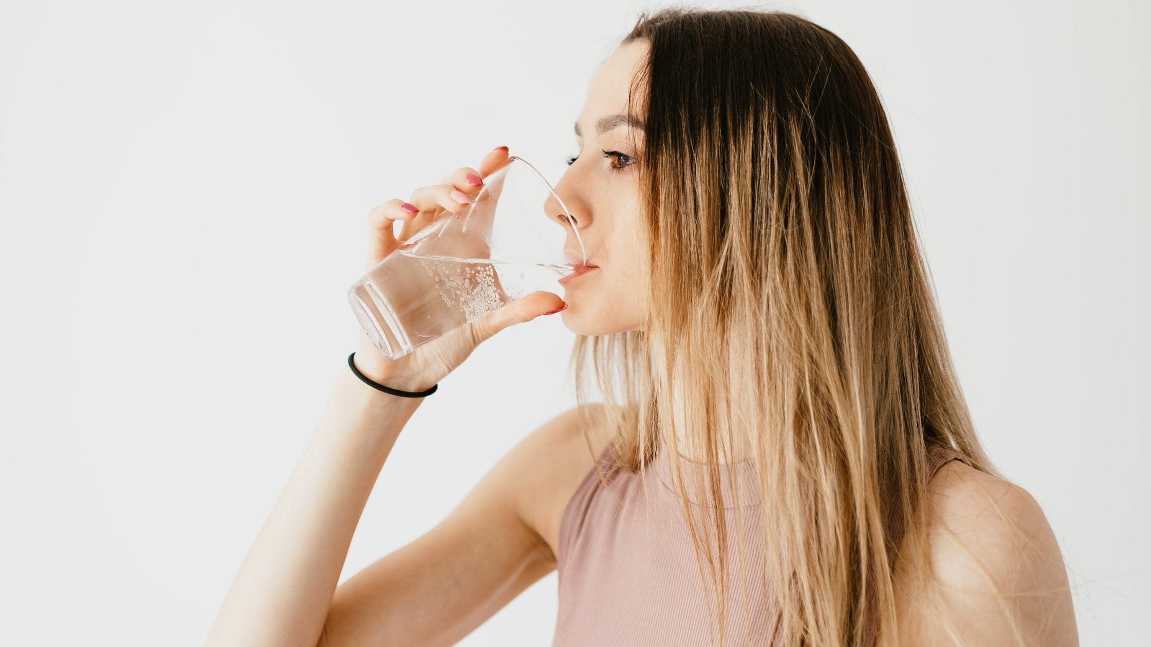 5 Неща, Които Тялото Ви Изпитва, Когато Започнете Да Пиете Алкална Вода