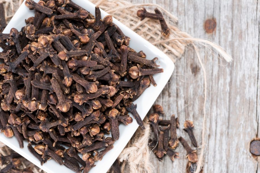 Ползи За Здравето от Карамфилa