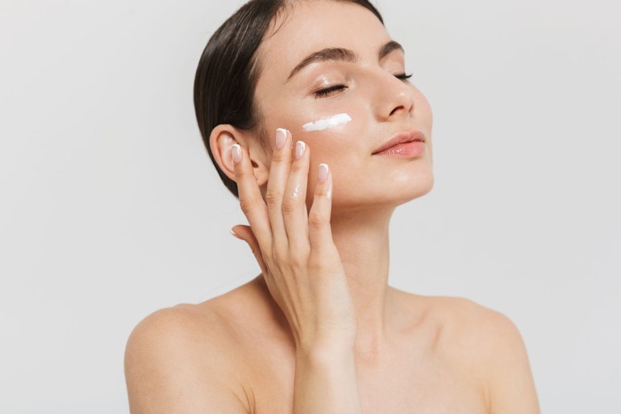 Грациозно Стареене: Съвети за Грижа за Кожата за Младежки Вид