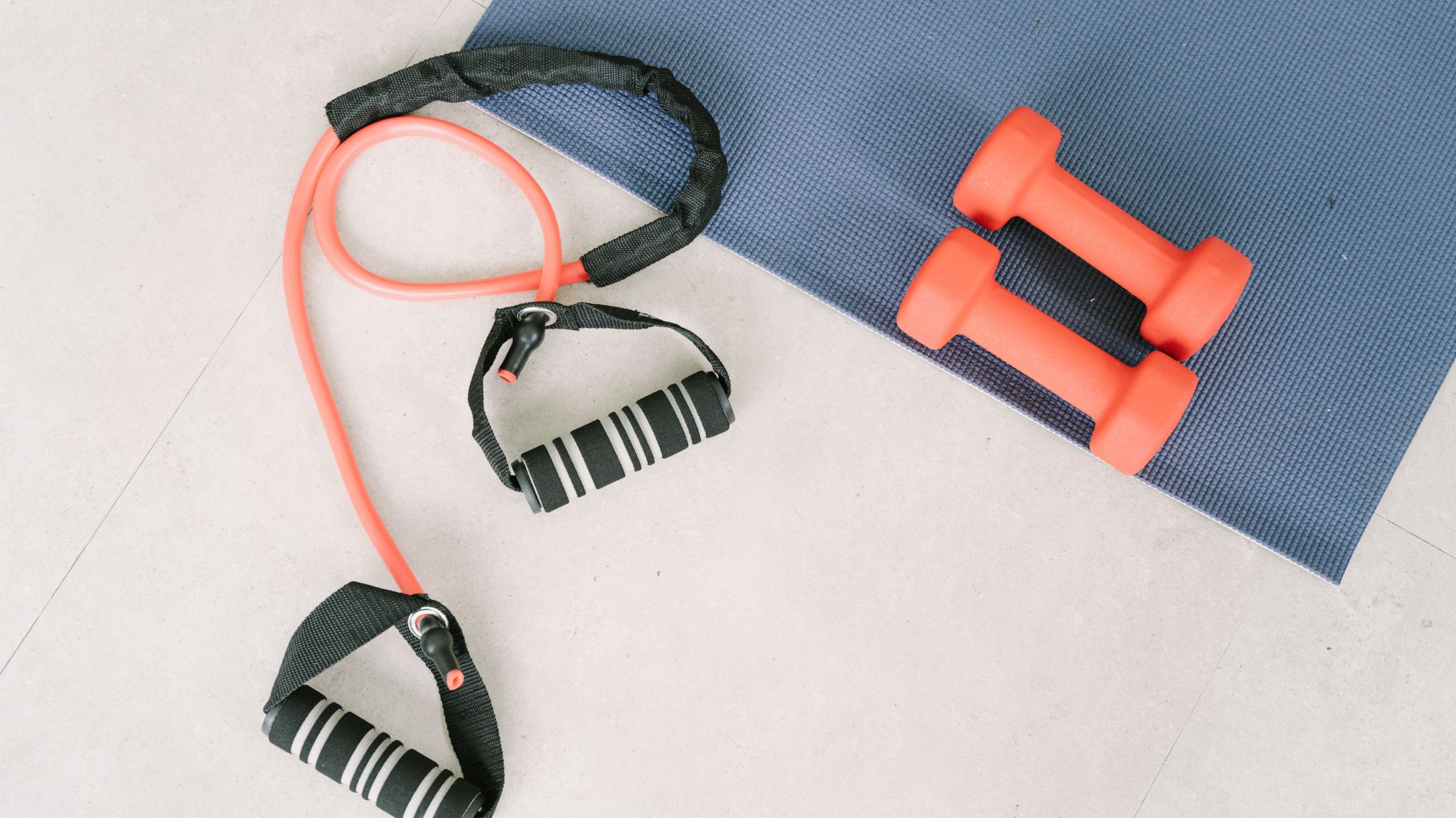 Ръководство за Начинаещи за Функционален Фитнес: Подобряване на Ежедневието и Дълголетие