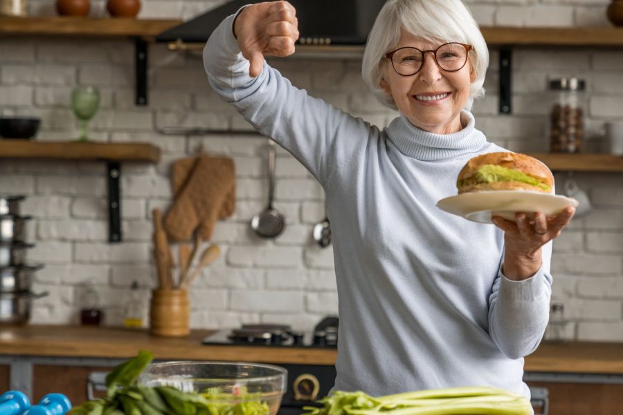 Здравословно Хранене За Възрастни Хора: Ръководство За Хранене На Хора в Напреднала Възраст