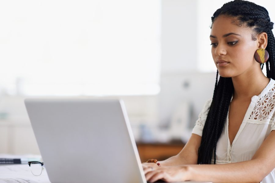 Как Да Останете Активни, Докато Работите На Бюро